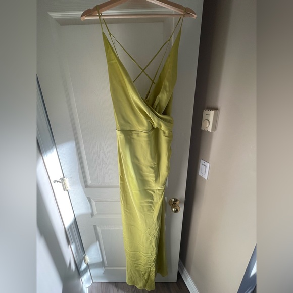 Imperial brand yellow gown - Picture 3 of 10